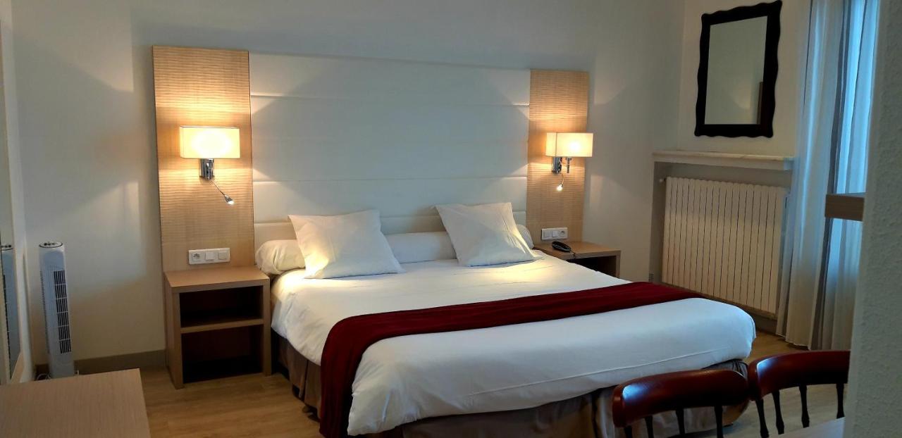 Hotel Uhainak Hendaye Esterno foto