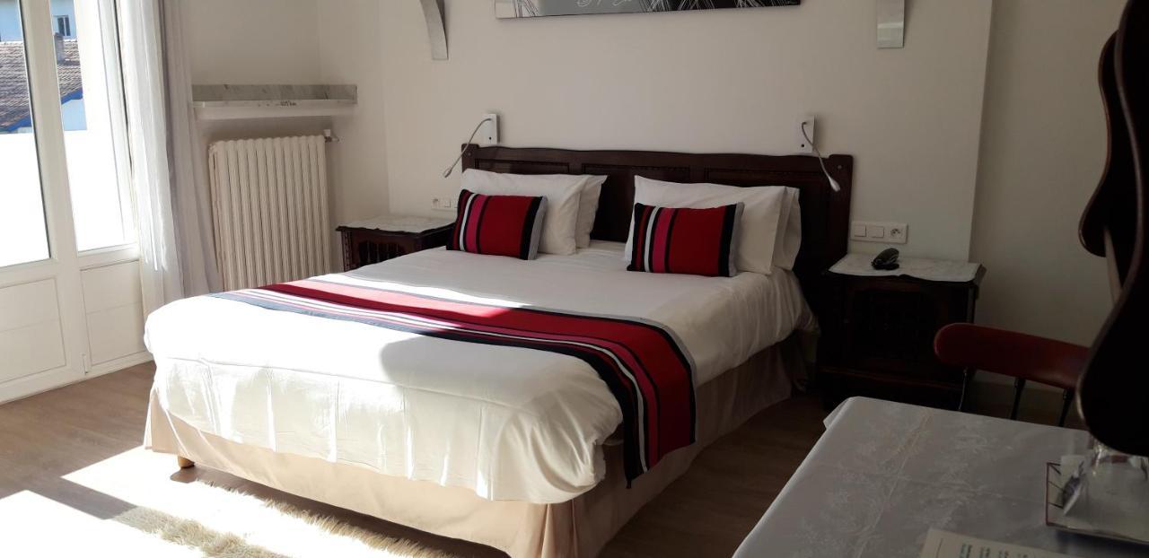 Hotel Uhainak Hendaye Esterno foto